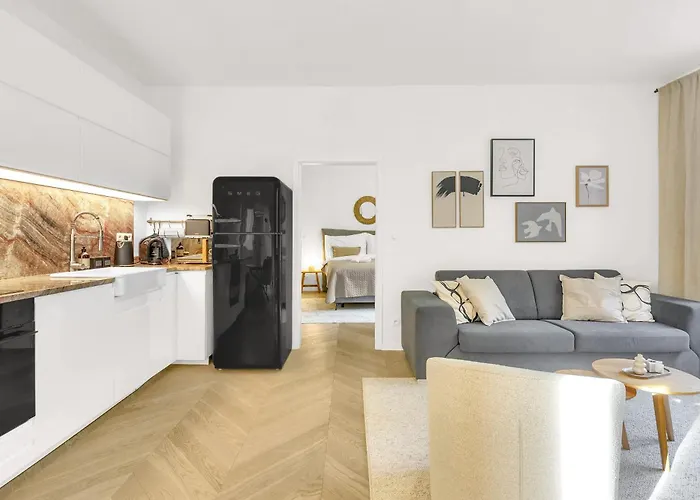 Quiet On Dunajska - Up To 6 Guests Apartment *