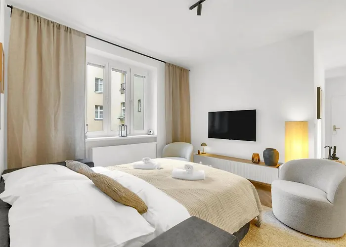 Quiet On Dunajska - Up To 6 Guests Apartment