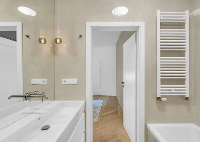 Apartment Quiet On Dunajska - Up To 6 Guests Bratislava