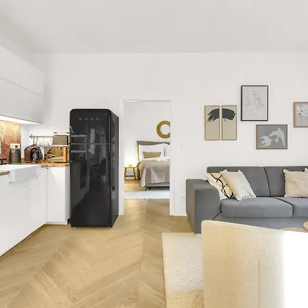 Quiet On Dunajska - Up To 6 Guests Lägenhet *