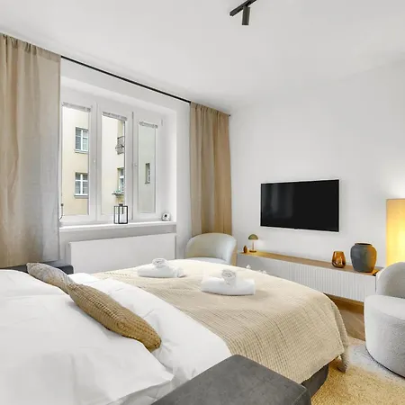 Quiet On Dunajska - Up To 6 Guests Lägenhet